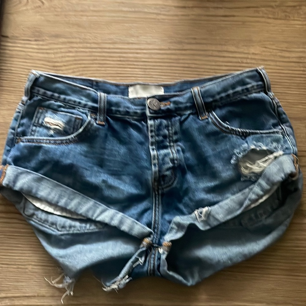 One teaspoon distressed shorts